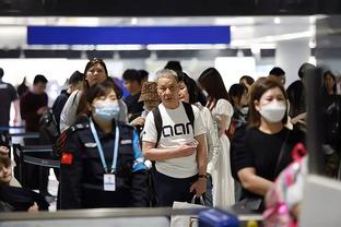 Kết thúc kỳ nghỉ về nước! Lý Khả cập nhật phương tiện truyền thông xã hội định vị sân bay quốc tế thủ đô Bắc Kinh